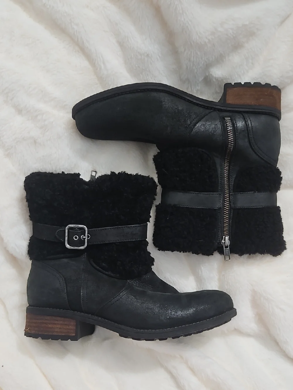 UGG Blayre II Sheepskin Moto Ankle Boots Black Leather Water Resistant Size 9